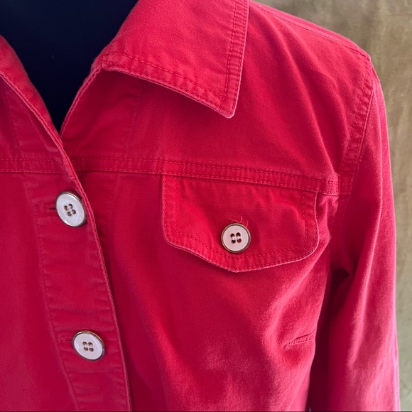 Red lightweight short jacket back pleats button front casual & cool - Picture 8 of 13
